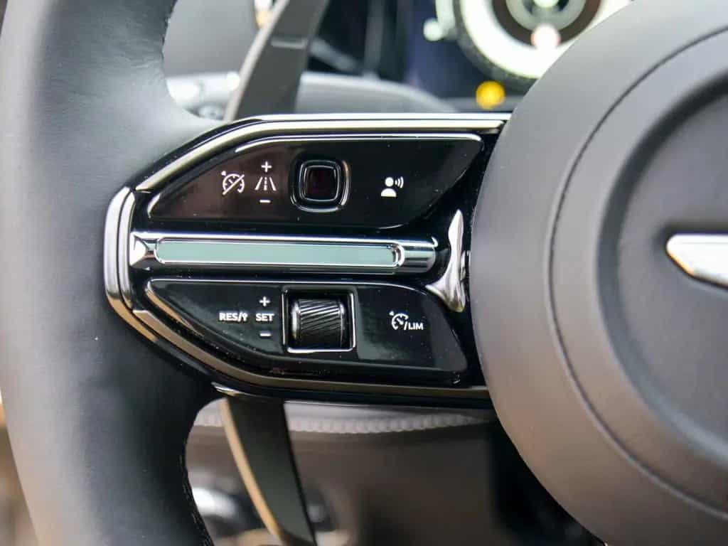 Aston Martin Vanquish Coupe 01/2025-photo-24