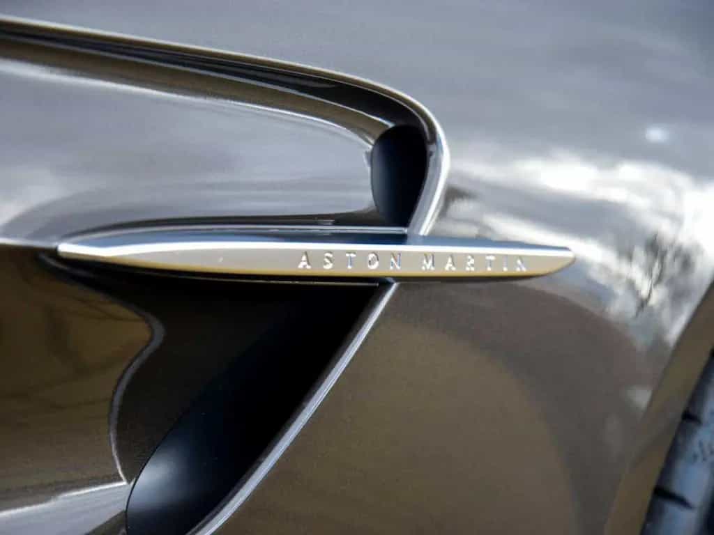 Aston Martin V8 Vantage Coupe 01/2026-photo-24