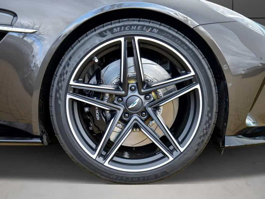 Aston Martin V8 Vantage Coupe 01/2026-photo-6