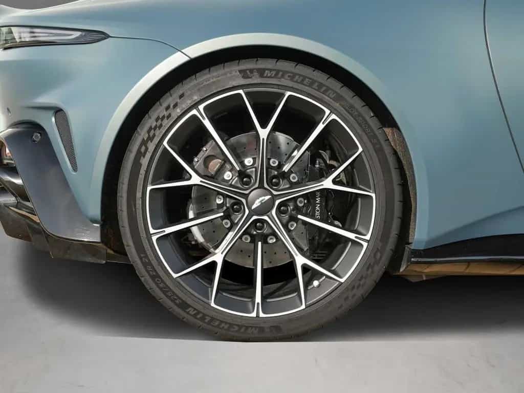 Aston Martin V8 Vantage Roadster ++NP. 283.000€++ 09/2025-photo-3