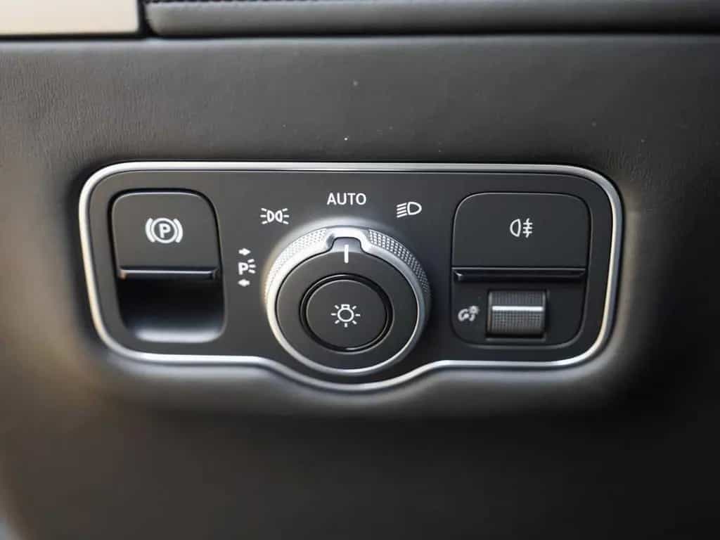 Aston Martin Vanquish Volante UVP 507.400€ 01/2026-photo-19