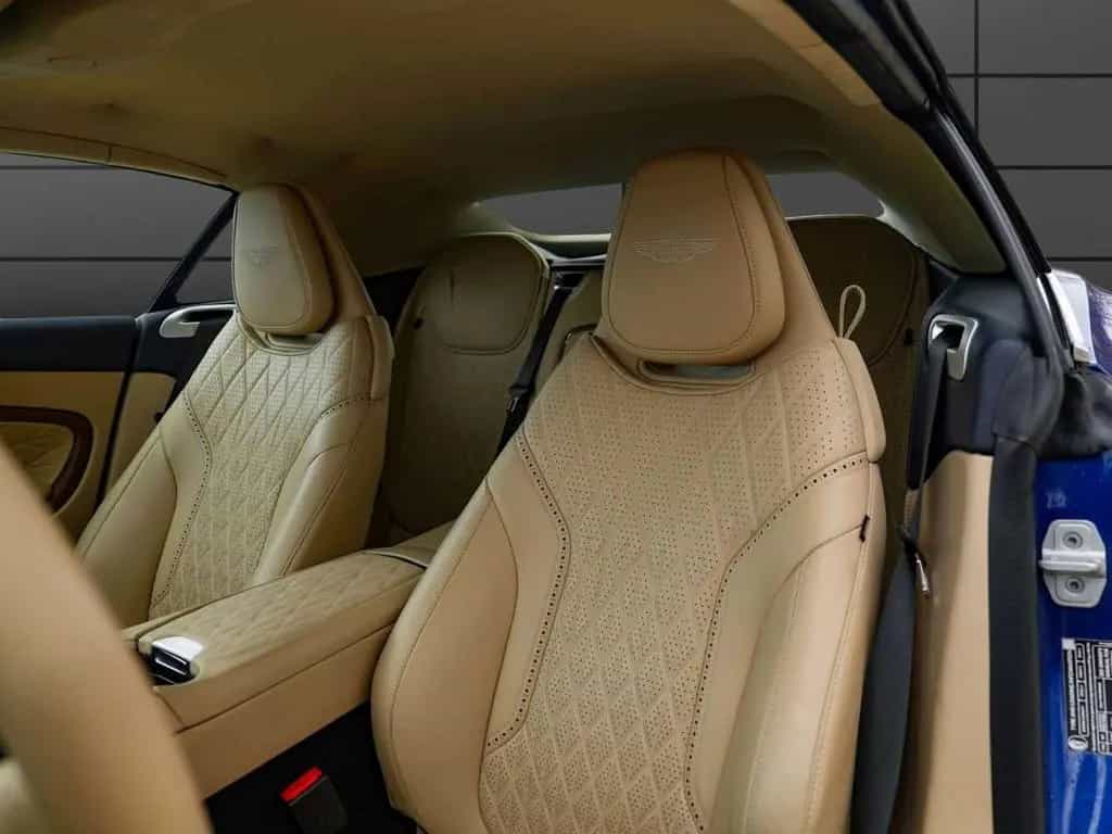 Aston Martin DB12 Volante 05/2024-photo-13