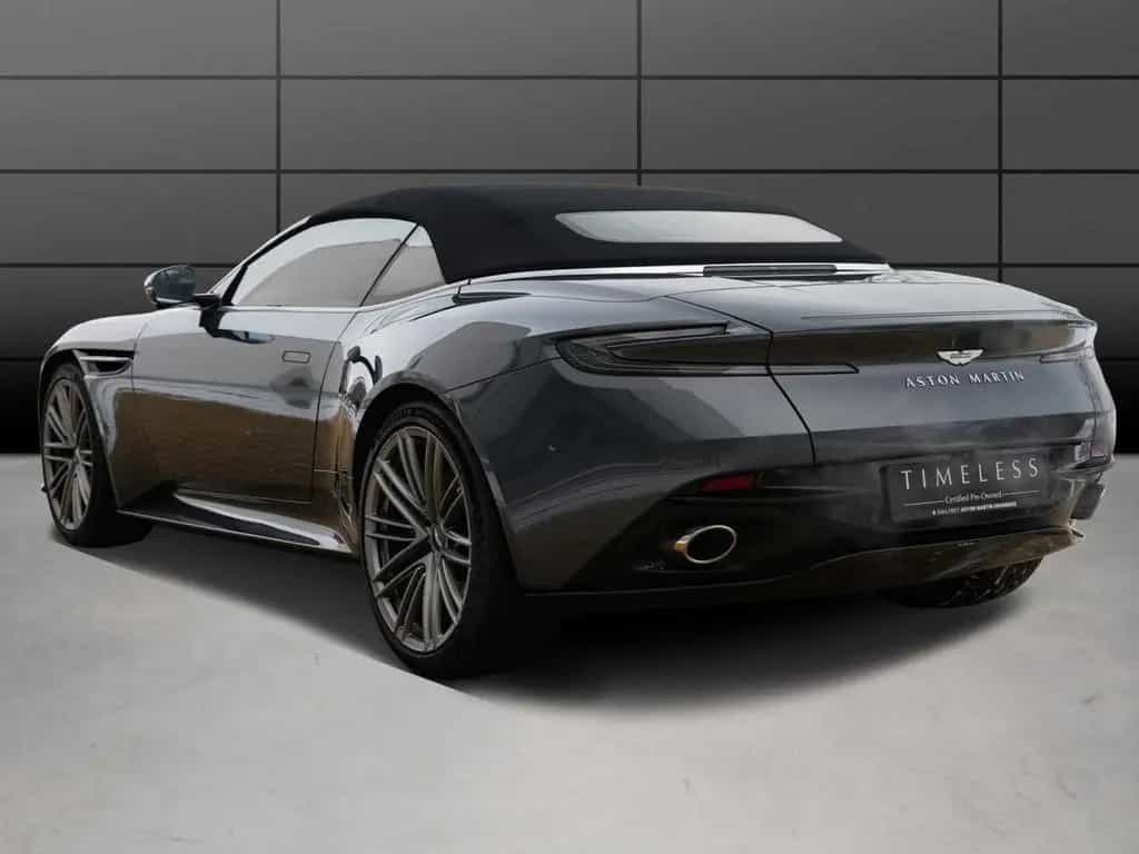 Aston Martin DB12 Volante 06/2024-photo-1
