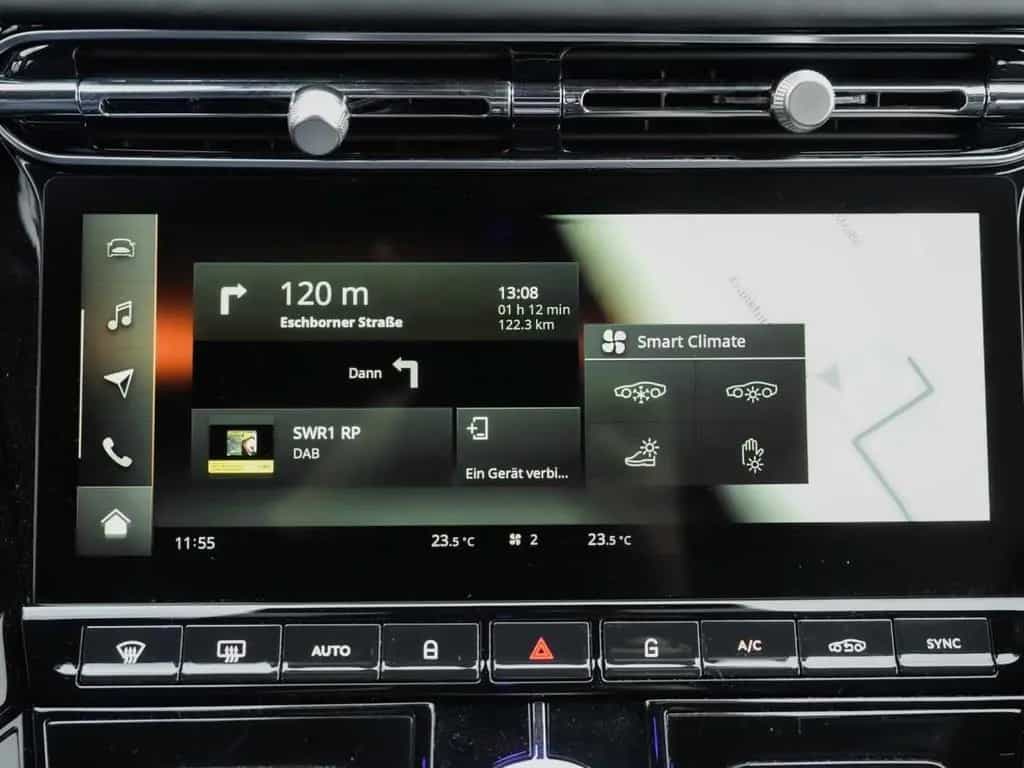 Aston Martin DB12 Volante 06/2024-photo-16