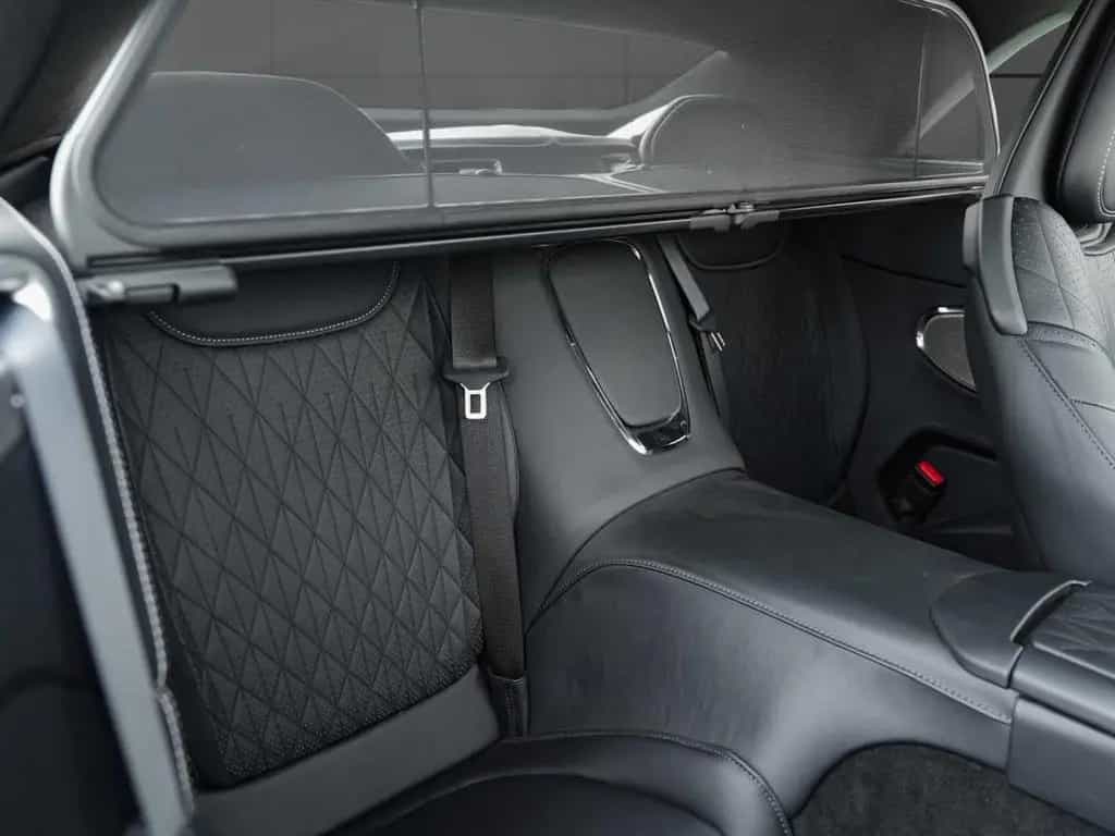 Aston Martin DB12 Volante 06/2024-photo-17