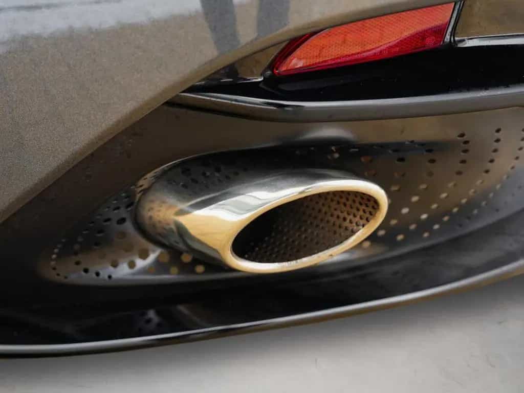 Aston Martin DB12 Volante 06/2024-photo-22