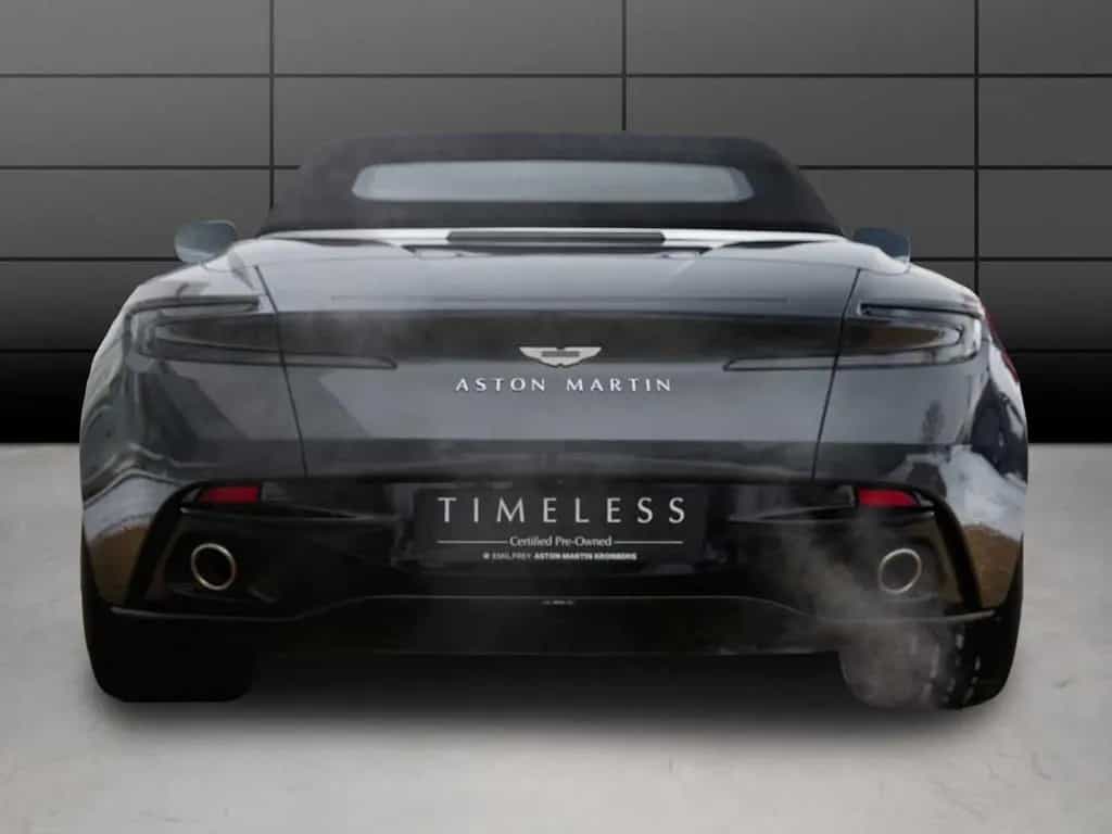 Aston Martin DB12 Volante 06/2024-photo-32
