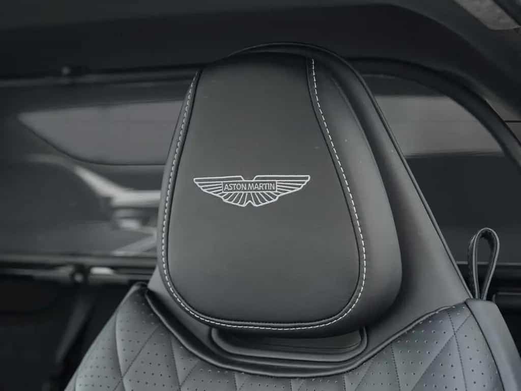 Aston Martin DB12 Volante 06/2024-photo-4