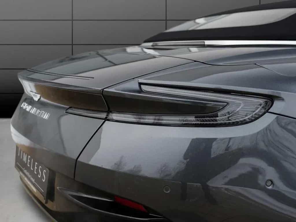 Aston Martin DB12 Volante 06/2024-photo-7