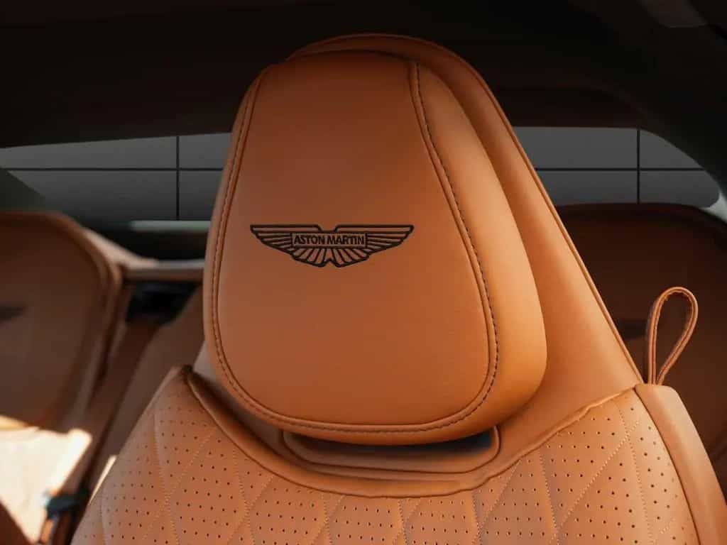 Aston Martin DB12 Volante 09/2024-photo-12