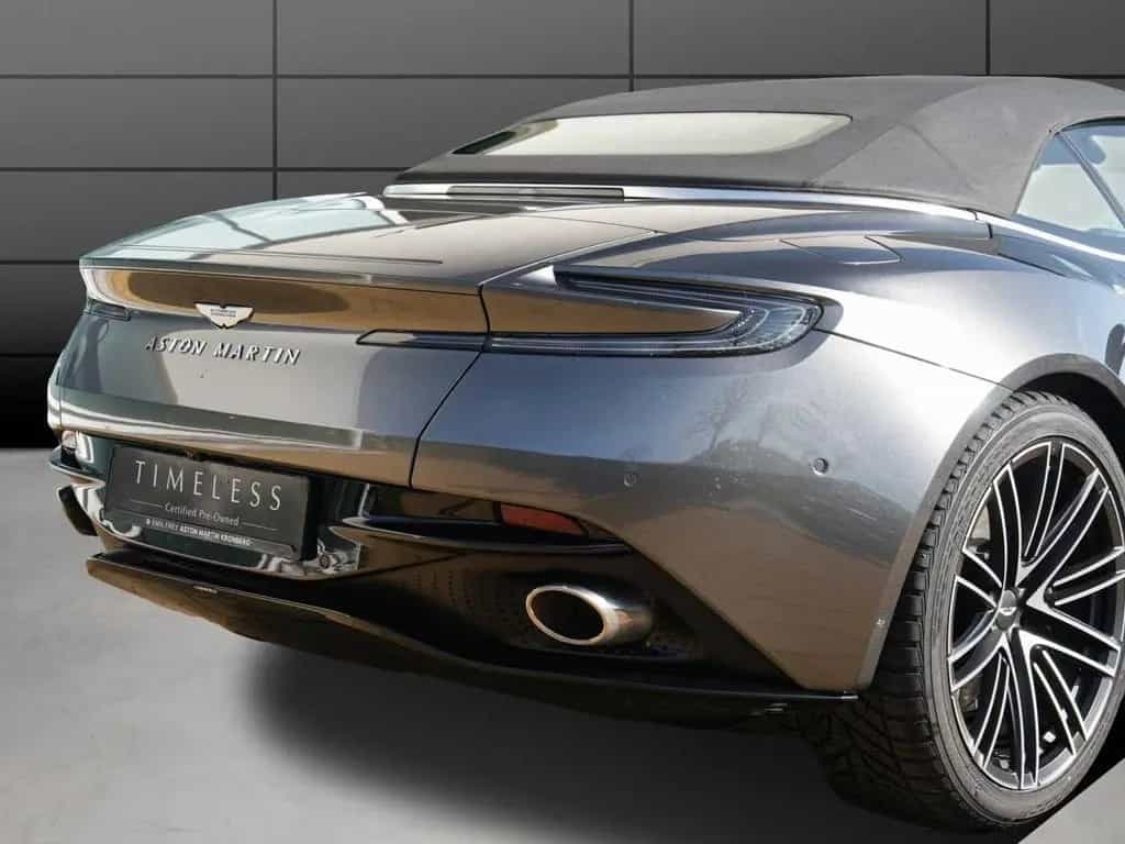 Aston Martin DB12 Volante 09/2024-photo-15