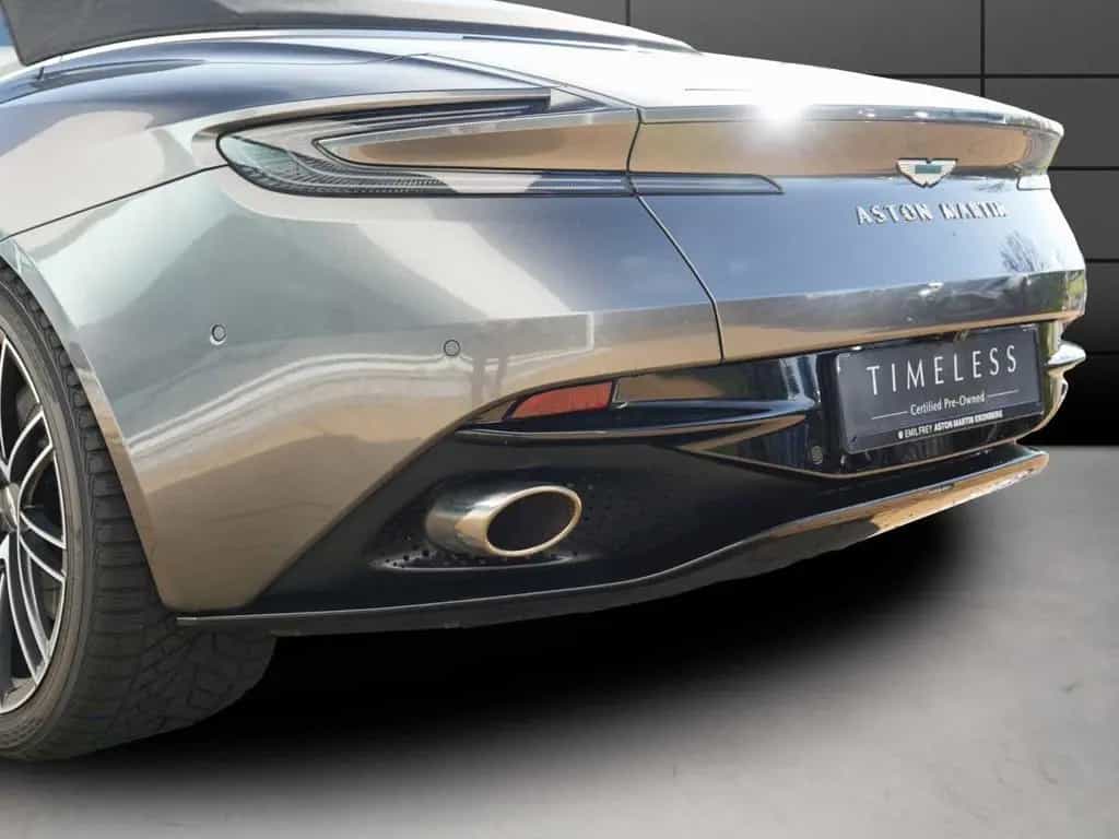 Aston Martin DB12 Volante 09/2024-photo-9