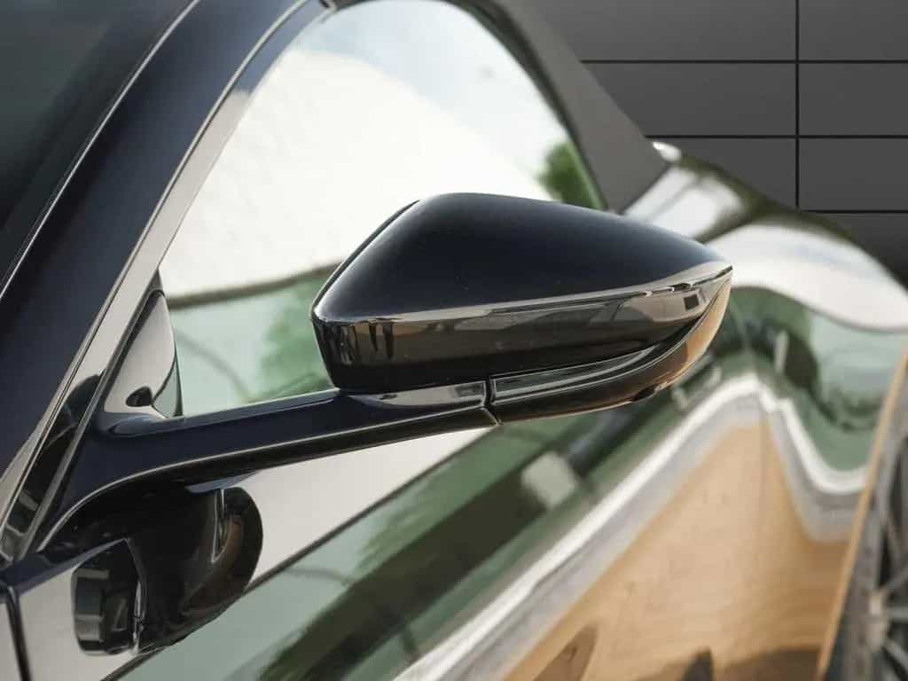 Aston Martin V8 Vantage Roadster 04/2022-photo-25