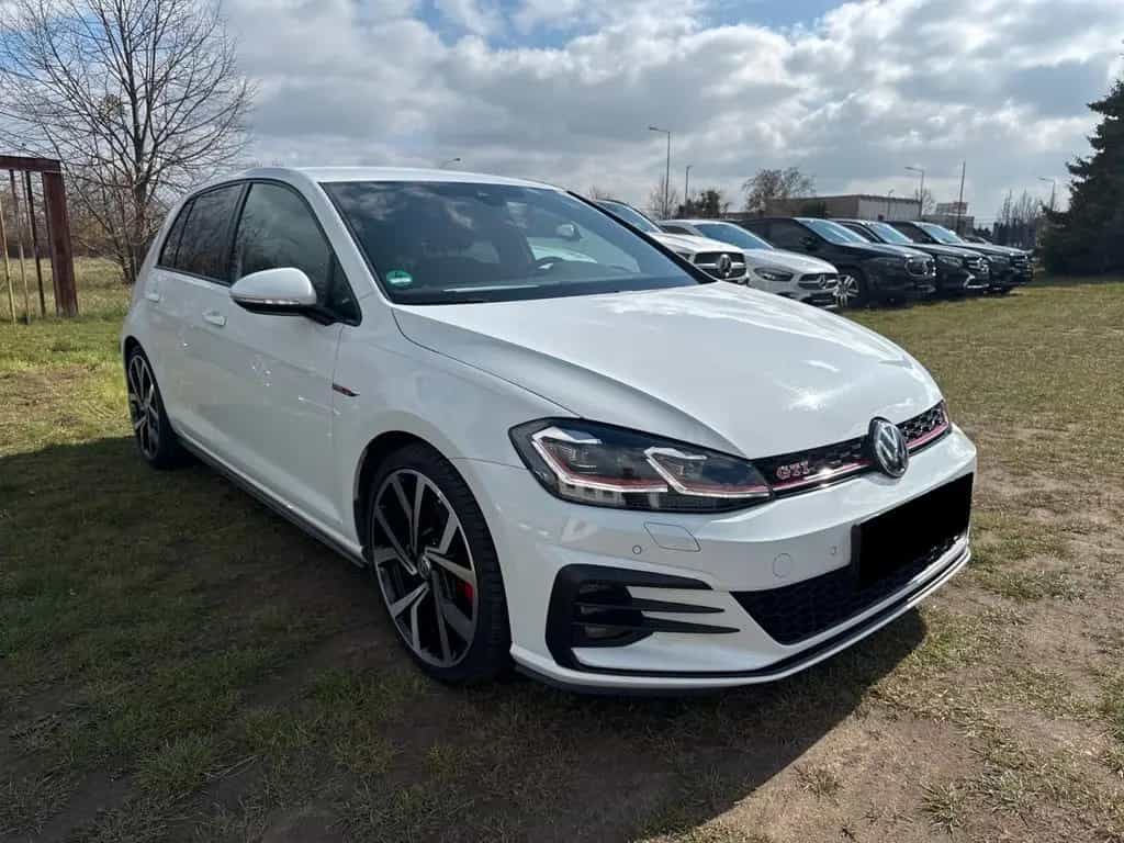 Volkswagen Golf VII GTI 6Gang ACC DIGITALTACHO LED AMBIENTE 07/2018-photo-1