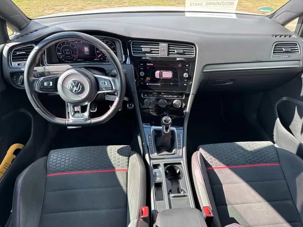 Volkswagen Golf VII GTI 6Gang ACC DIGITALTACHO LED AMBIENTE 07/2018-photo-5