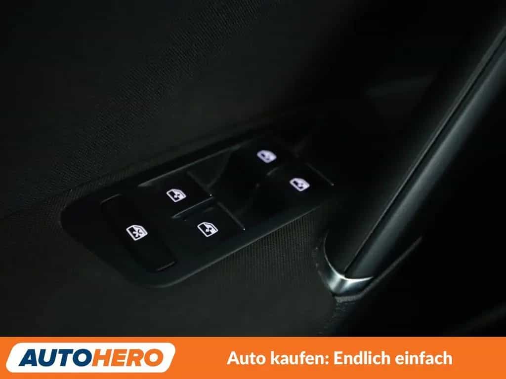 Volkswagen Golf VII 1.4 TSI Highline BMT Aut.*LED*ACC*PDC* 04/2017-photo-22