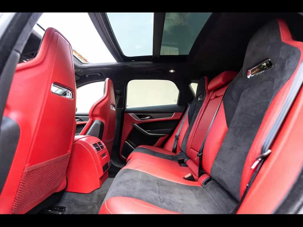 Jaguar F-Pace P550 SVR°WARRANTY 1/29°AHK°PANO°CARBON 01/2024-photo-12
