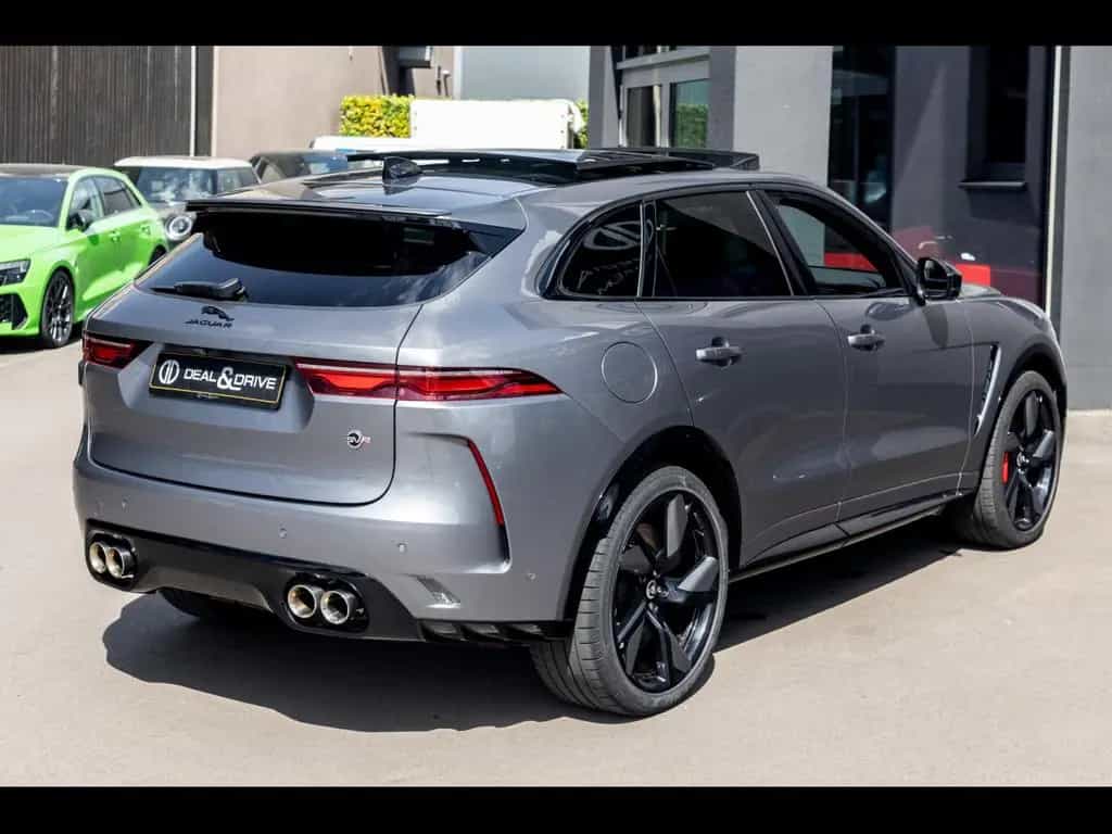 Jaguar F-Pace P550 SVR°WARRANTY 1/29°AHK°PANO°CARBON 01/2024-photo-6
