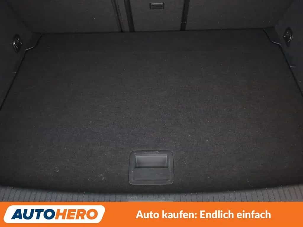 Volkswagen Golf VII 1.2 TSI Allstar BMT*NAVI*PDC*SHZ*KLIMA* 03/2016-photo-17