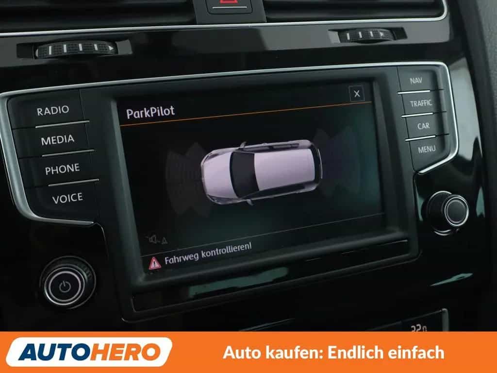 Volkswagen Golf VII 1.2 TSI Allstar BMT*NAVI*PDC*SHZ*KLIMA* 03/2016-photo-21