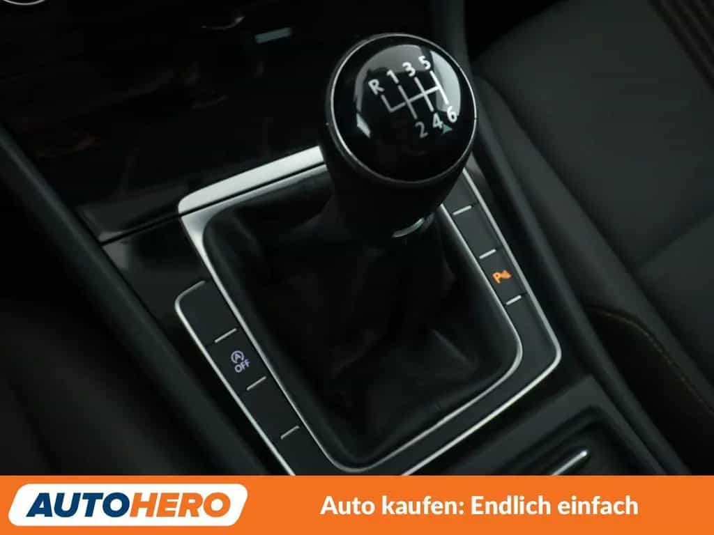 Volkswagen Golf VII 1.2 TSI Allstar BMT*NAVI*PDC*SHZ*KLIMA* 03/2016-photo-24