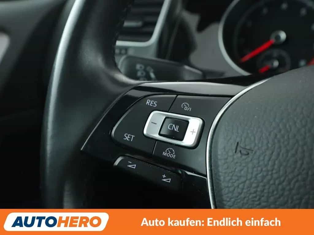 Volkswagen Golf VII 1.2 TSI Allstar BMT*NAVI*PDC*SHZ*KLIMA* 03/2016-photo-27