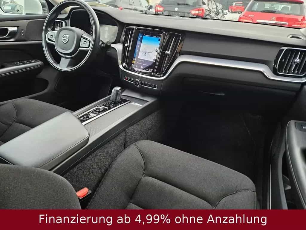 Volvo V60 Kombi 2.0 Momentum Pro | TüV neu 12/2020-photo-12