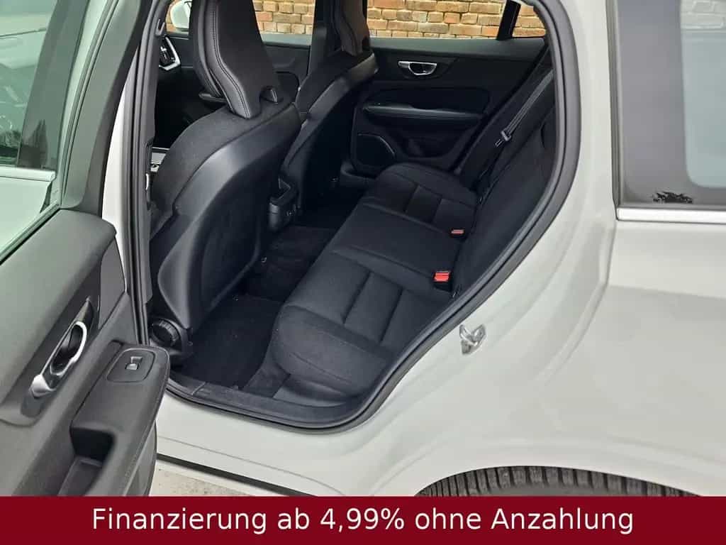 Volvo V60 Kombi 2.0 Momentum Pro | TüV neu 12/2020-photo-15