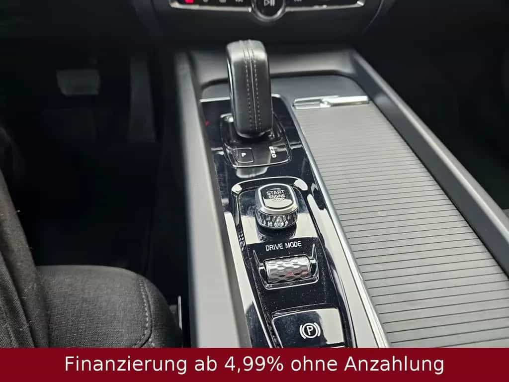 Volvo V60 Kombi 2.0 Momentum Pro | TüV neu 12/2020-photo-18