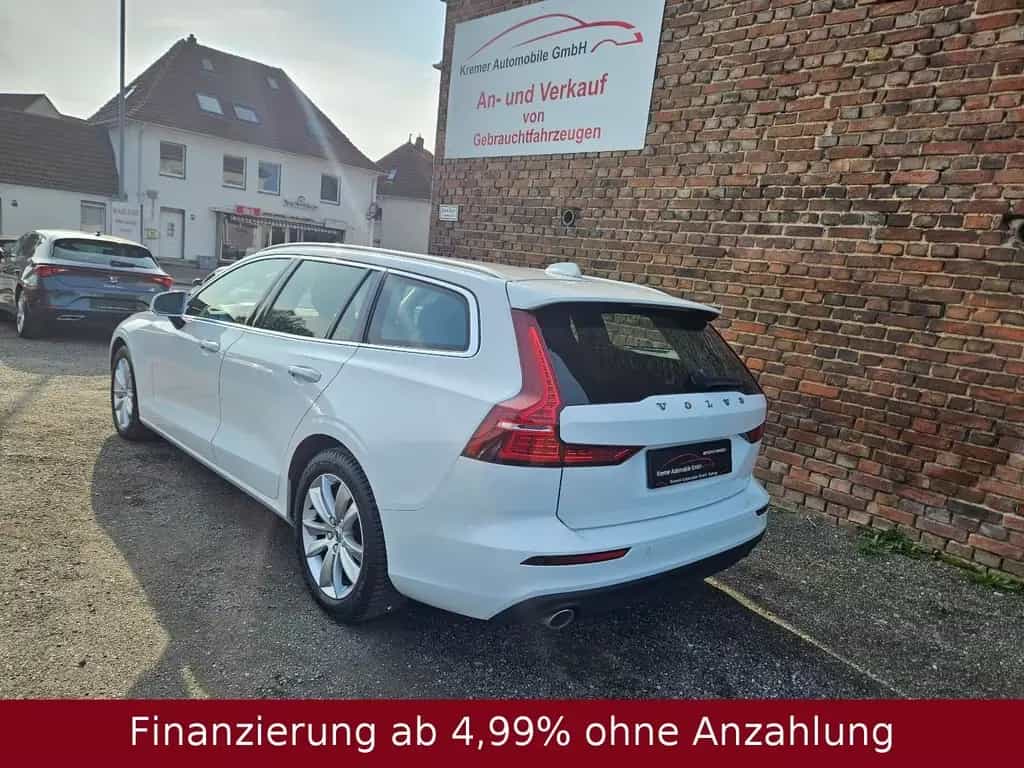 Volvo V60 Kombi 2.0 Momentum Pro | TüV neu 12/2020-photo-5