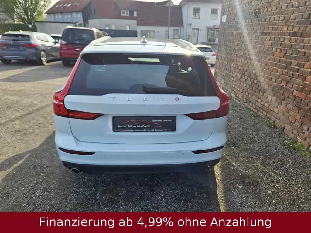 Volvo V60 Kombi 2.0 Momentum Pro | TüV neu 12/2020-photo-6