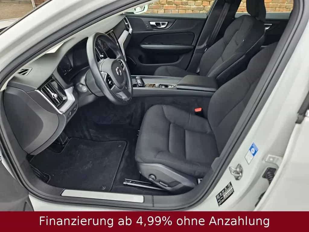 Volvo V60 Kombi 2.0 Momentum Pro | TüV neu 12/2020-photo-9