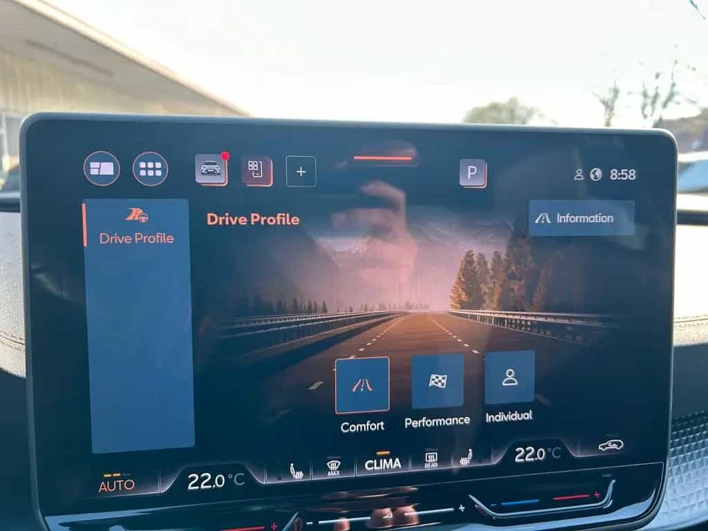 Cupra Formentor 1.5 eTSI *NAVI*SHZ*RFK*SENNHEISER* 12/2024-photo-9