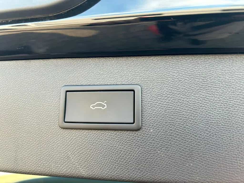 Cupra Formentor 1.5 eTSI *NAVI*SHZ*RFK*SENNHEISER* 12/2024-photo-17