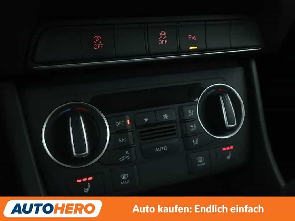 Audi Q3 1.4 TFSI ACT  Aut.*NAVI*XENON*TEMPO*PDC*SHZ* 08/2017-photo-24