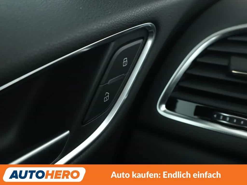 Audi Q3 1.4 TFSI ACT  Aut.*NAVI*XENON*TEMPO*PDC*SHZ* 08/2017-photo-30