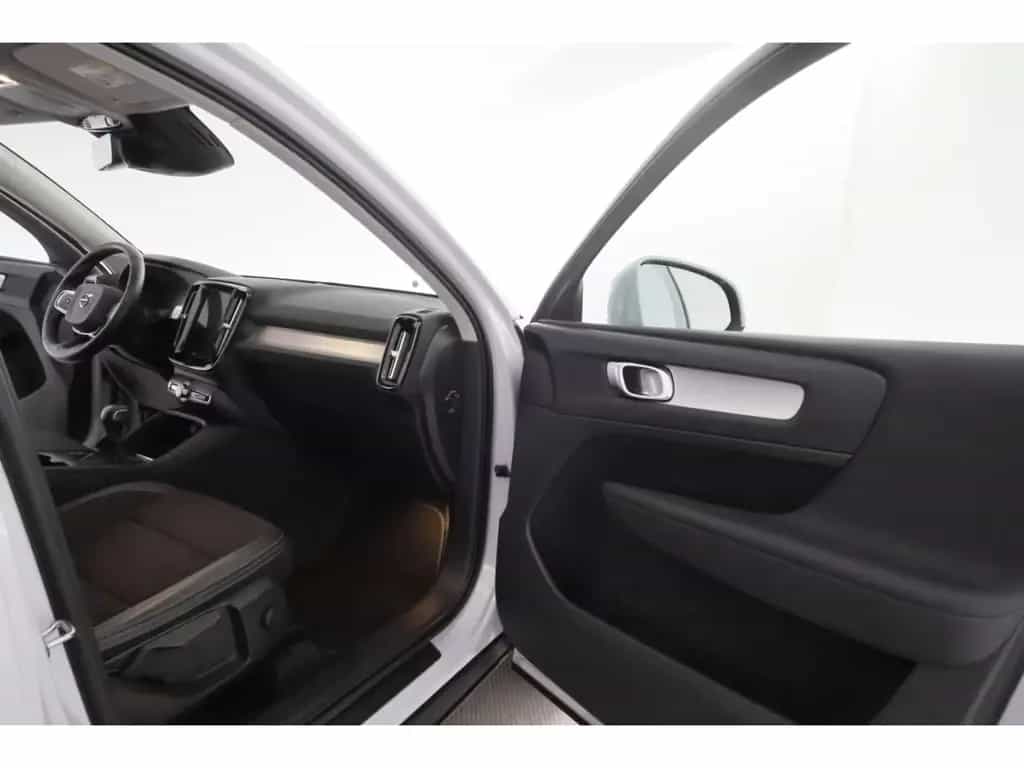 Volvo XC40 D3 Momentum Pro+LED+NAVI+VIRTUAL+PDC 06/2020-photo-19