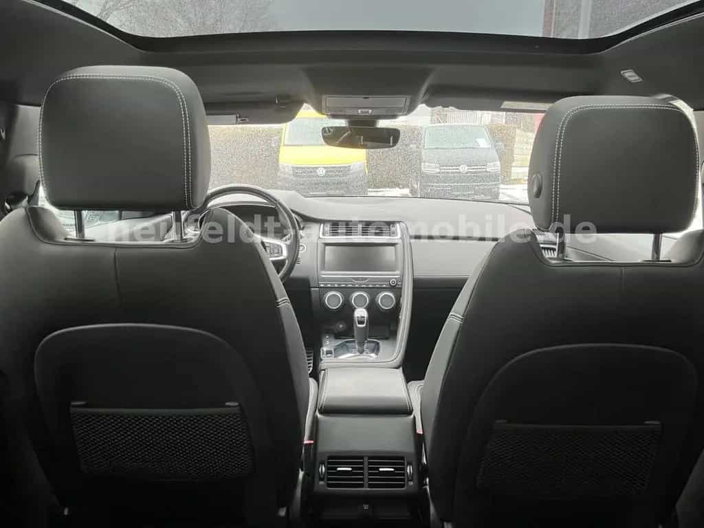 Jaguar E-Pace R-Dynamic S Performance Pano Matrix AHK 08/2020-photo-11
