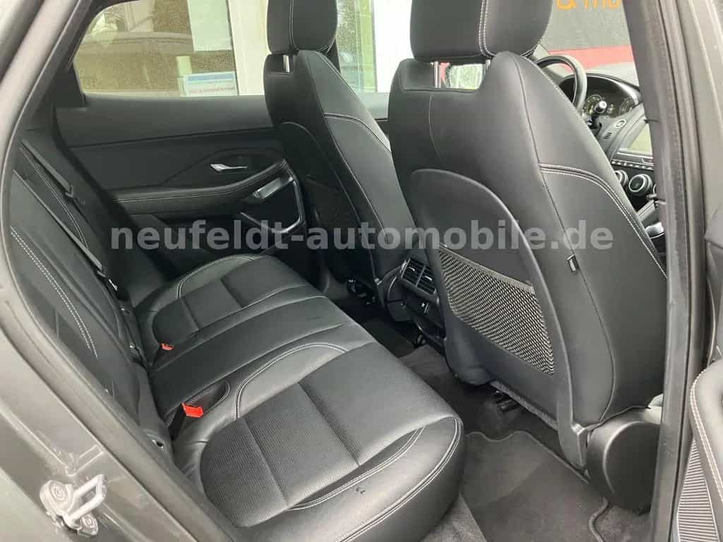 Jaguar E-Pace R-Dynamic S Performance Pano Matrix AHK 08/2020-photo-15