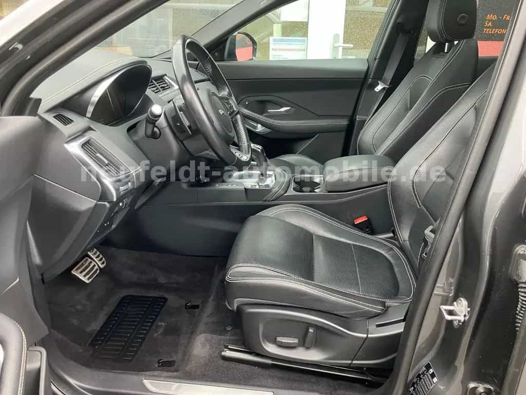 Jaguar E-Pace R-Dynamic S Performance Pano Matrix AHK 08/2020-photo-17