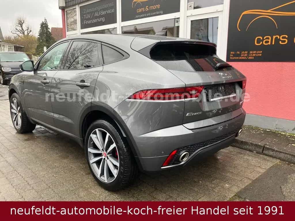 Jaguar E-Pace R-Dynamic S Performance Pano Matrix AHK 08/2020-photo-5