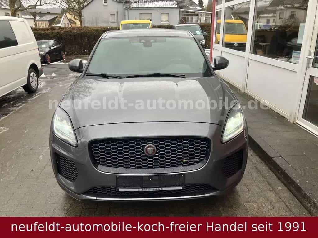 Jaguar E-Pace R-Dynamic S Performance Pano Matrix AHK 08/2020-photo-6