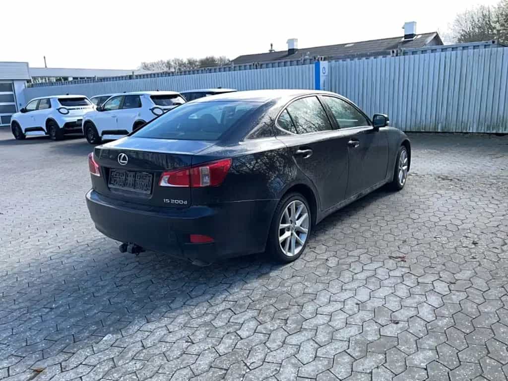 Lexus ANDERE IS 200d 11/2010-photo-6