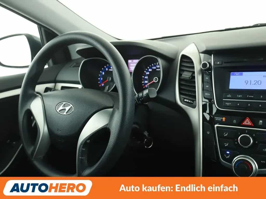 Hyundai i30 1.4 Classic Blue *KLIMA*GARANTIE*START/STOP* 05/2017-photo-12