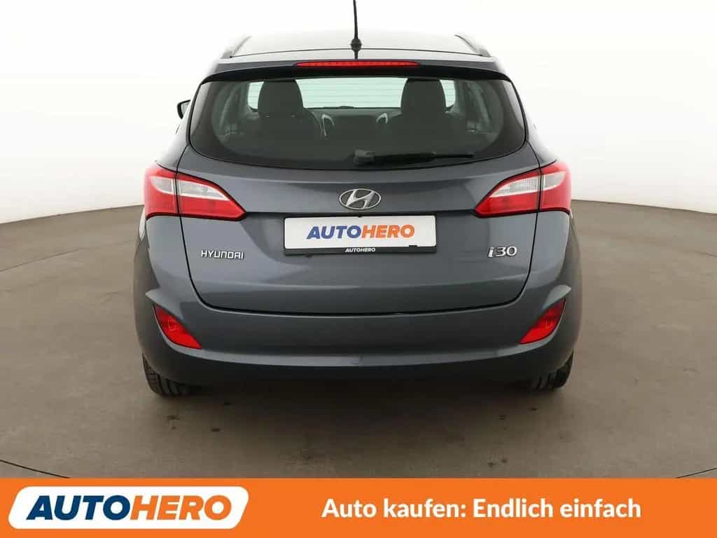 Hyundai i30 1.4 Classic Blue *KLIMA*GARANTIE*START/STOP* 05/2017-photo-4