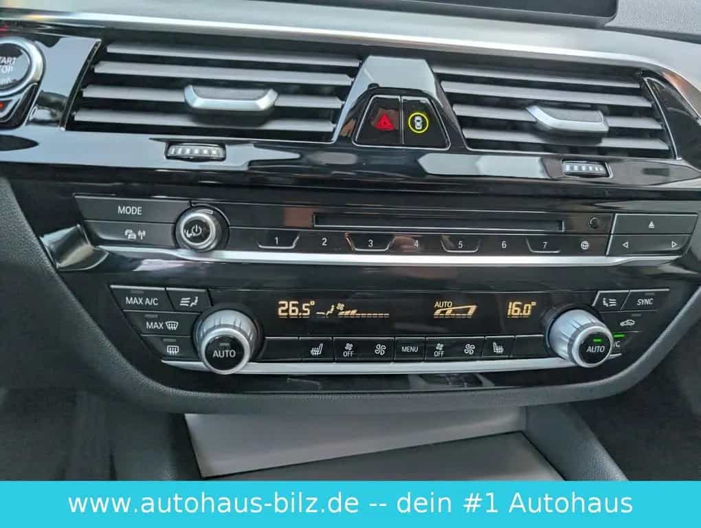 BMW 5 Series 530i Touring xDrive Sport Line*Hud*Business*Lede 10/2018-photo-25