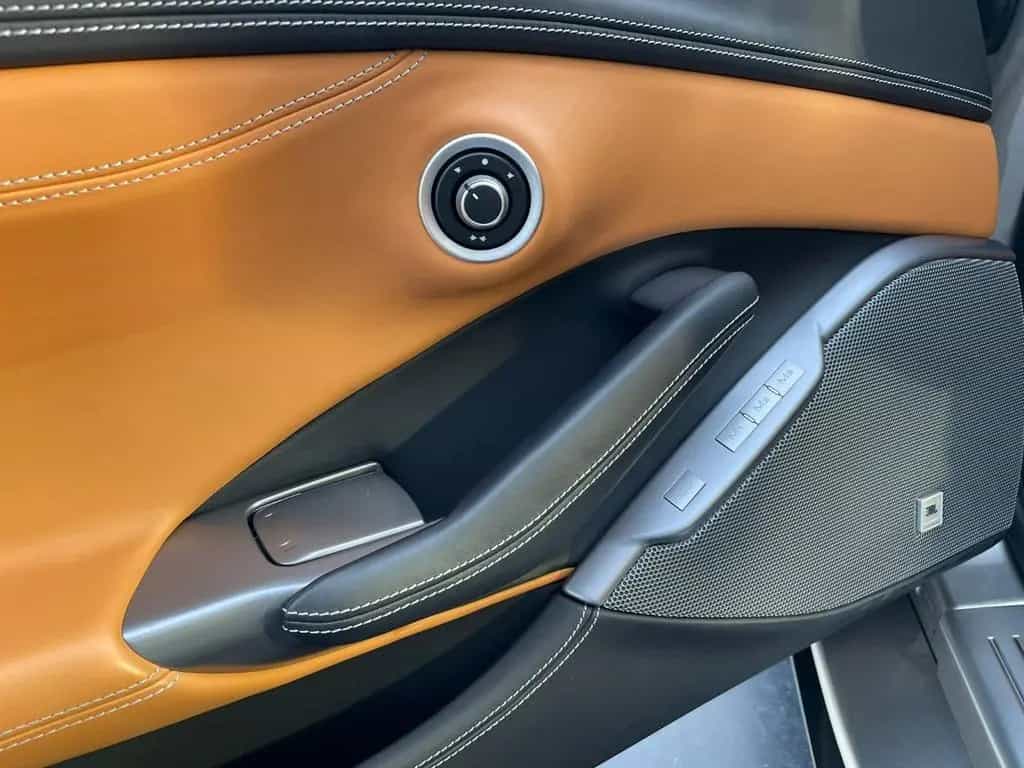 Ferrari Portofino V8 12/2019-photo-21