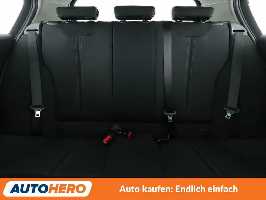 BMW 118 i Sport Line Aut.*NAVI*LED*TEMPO*PDC*SHZ* 06/2019-photo-15