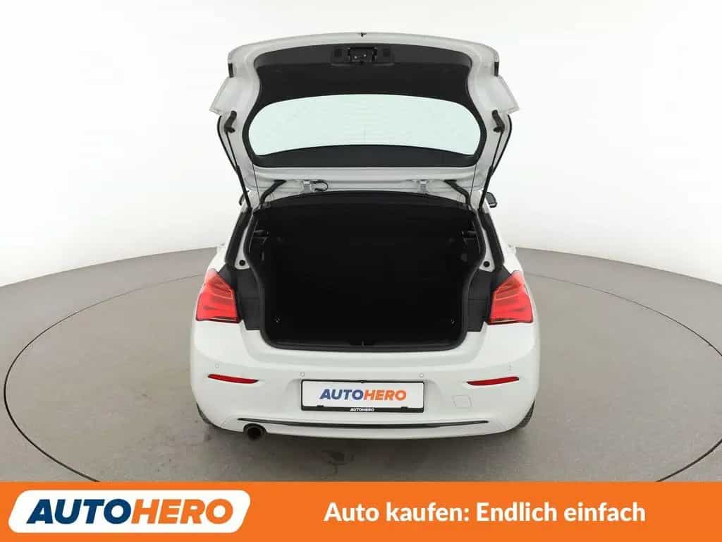 BMW 118 i Sport Line Aut.*NAVI*LED*TEMPO*PDC*SHZ* 06/2019-photo-16