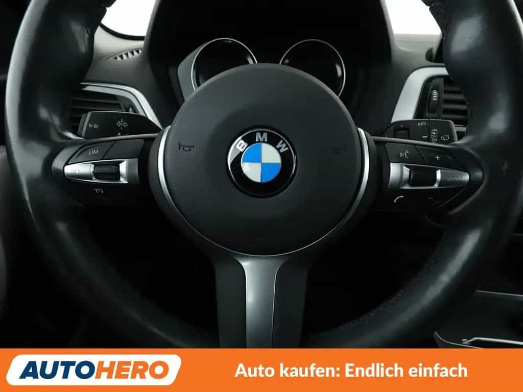 BMW 118 i Sport Line Aut.*NAVI*LED*TEMPO*PDC*SHZ* 06/2019-photo-18